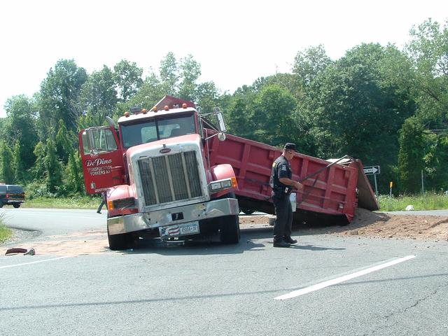 Truck Accident, 684 x 172, August 2006